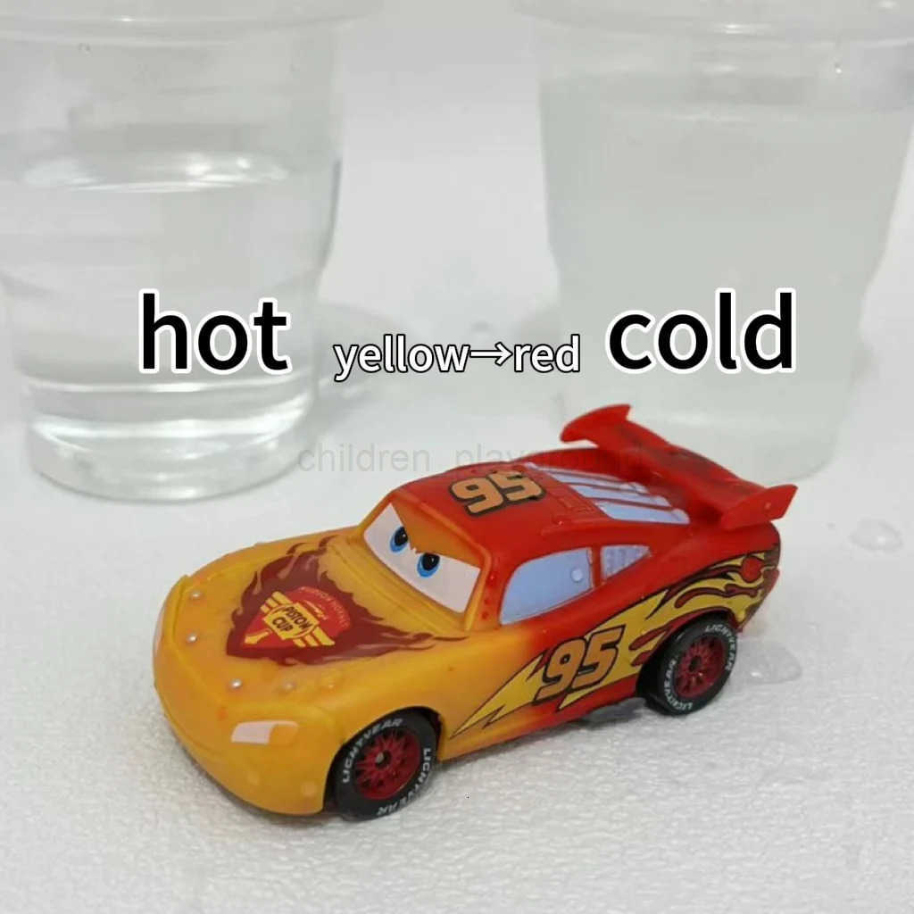 Disney Pixar Cars 3 Temperature-variable Model Lightning Color- changing Mcqueen Racing Family Mack Car Toy Children Toys Gift H251213