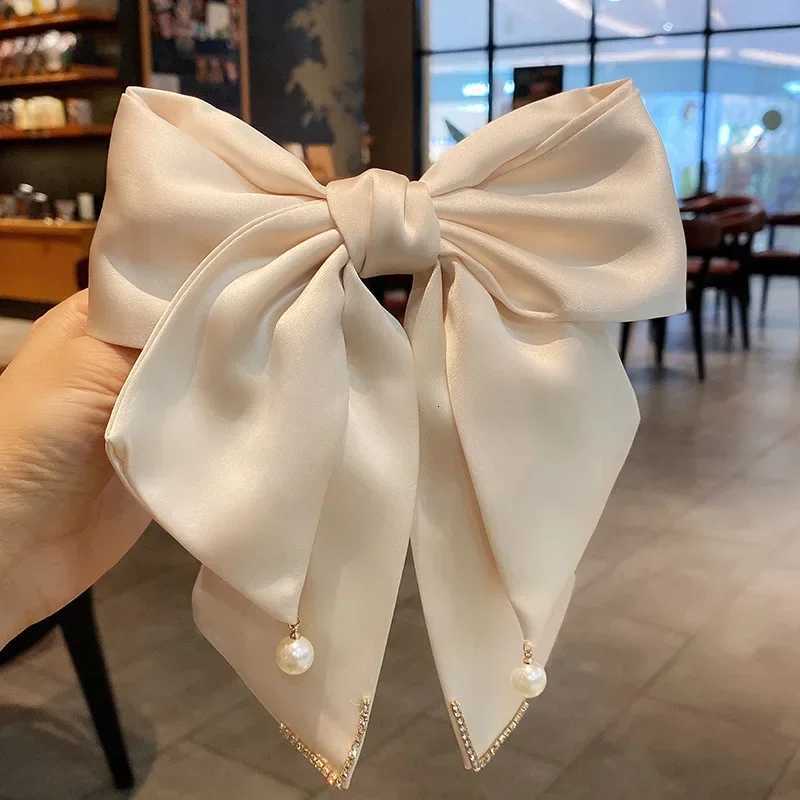 Koean Ribbon Pearl Bow Hair Clips for Women Accessories Rhinestone Pin Bows Barrette Headwear Luxulry Jewelry Y251213