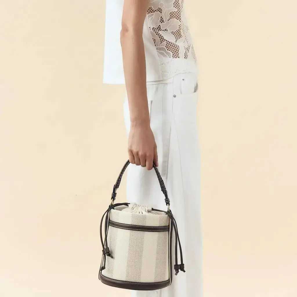 Fashion Bucket Bag Summer Straw Beach Bag Casual Travel Vacation Handbags Womens Leisure Outdoor Crossbody BagT251213