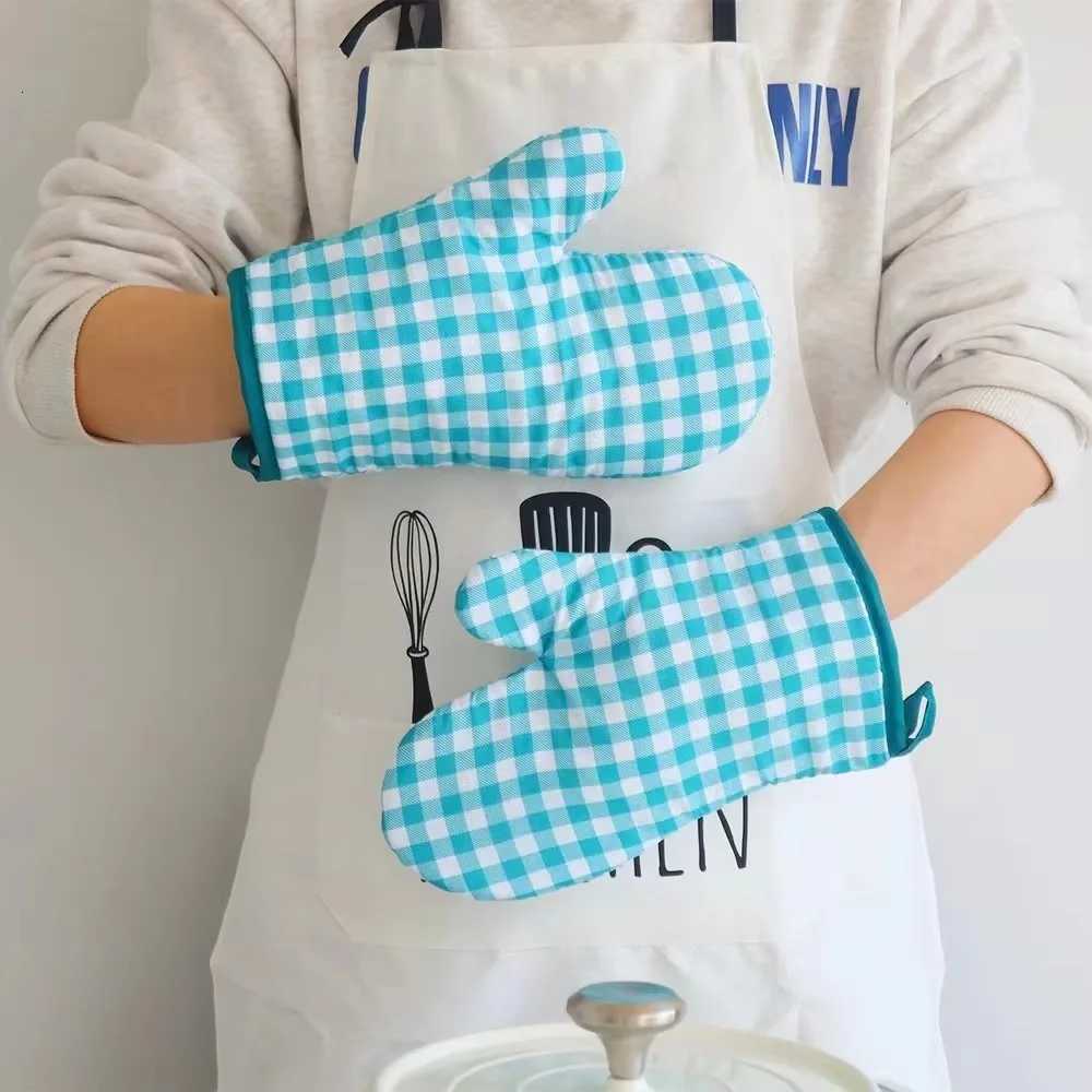 2024 New Style Anti Scalding High Temperature Resistance 100linen Kitchen Oven Mitts Microwave Oven Gloves for Adt H251212