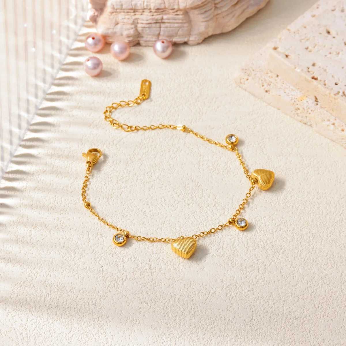 Stainless Steel Geometric Zircon Heart Bangle s For Women 18K Gold Plated Fashion Luxury Simple Jewelry Gift M251213