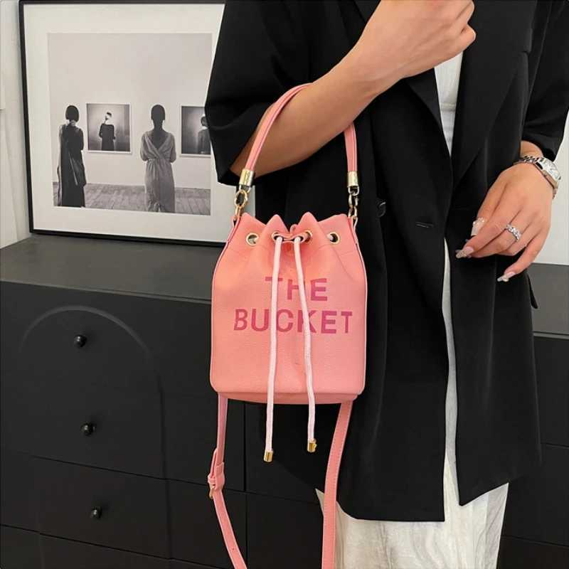 Fashion Popular Womens Bucket Bag Trend Brand Casual Shoulder Bag High Quality Elegant Crossbody Bag Designer Luxury HandbagT251213