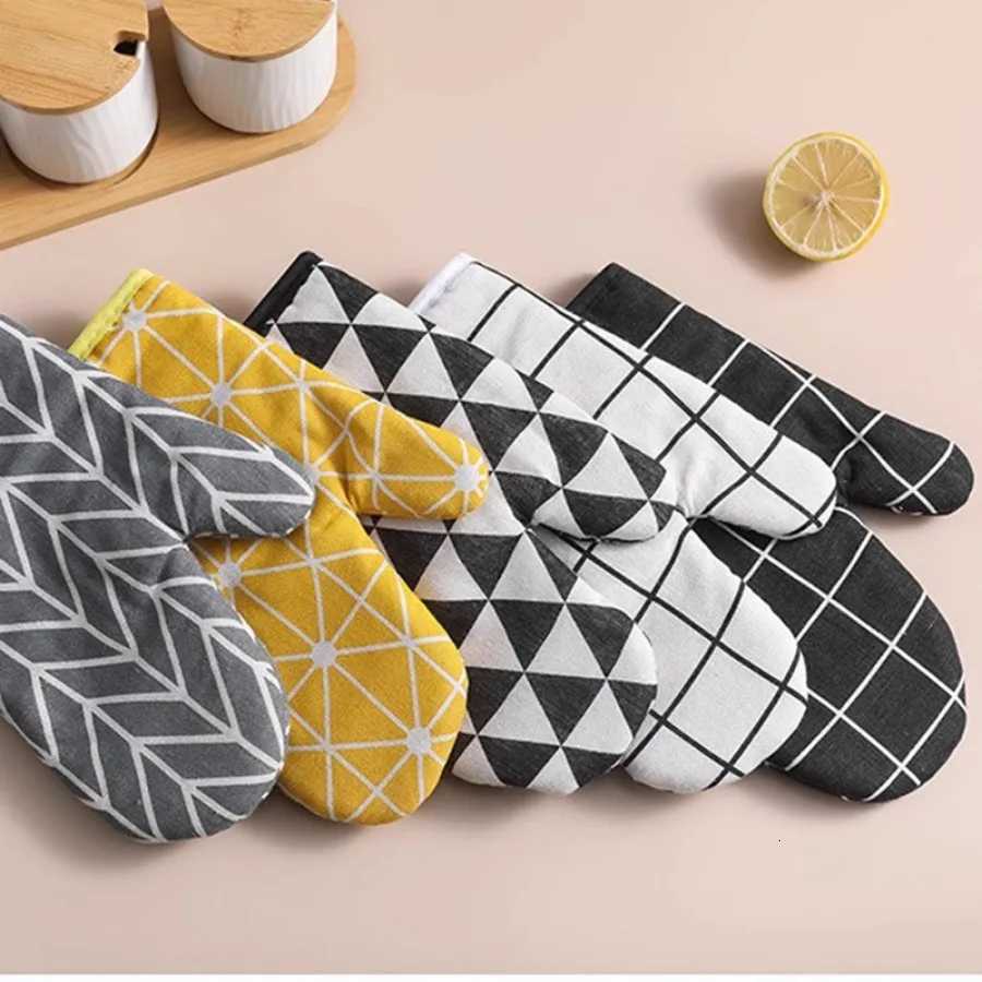 Kitchen heat insation non-slip gloves tools high temperature and heat resistant household oven microwave oven special H251212