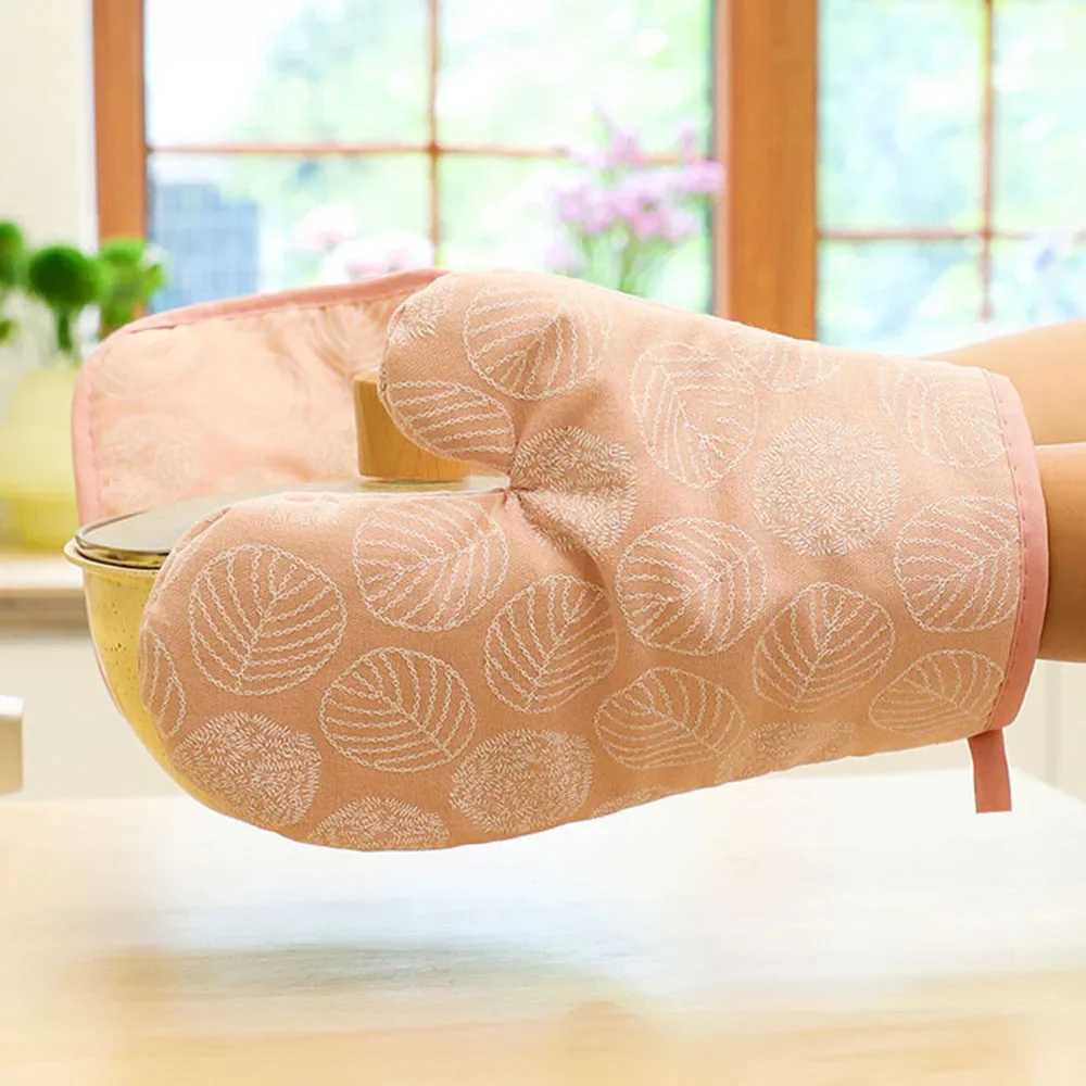 2Pcs Thick Heat Resistant Gloves Microwave Oven Gloves Anti-scalding Printed Gloves Kitchen Baking Oven Gloves H251212