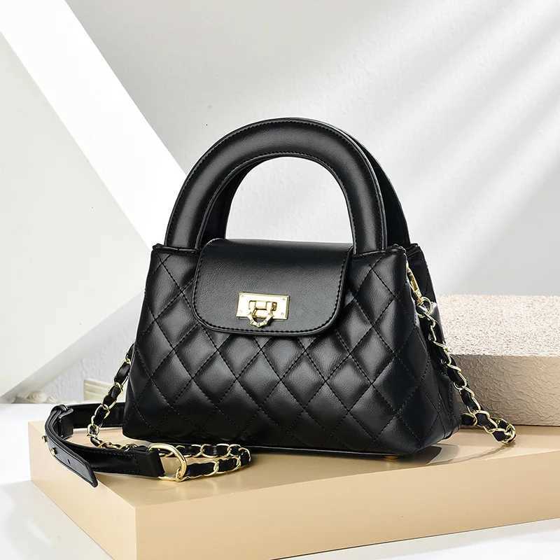 Womens Luxury Shoulder Bag High Quality Pu Leather Handbag Ladies Commuter Crossbody Bag Exquisite Small Square BagT251213