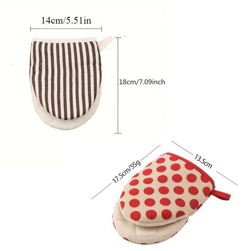 Heat-Resistant Oven Gloves Japanese-style Stripe Mini Oven Mitts Baking Gloves with Hanging Loops Hot Gloves for Cooking H251212