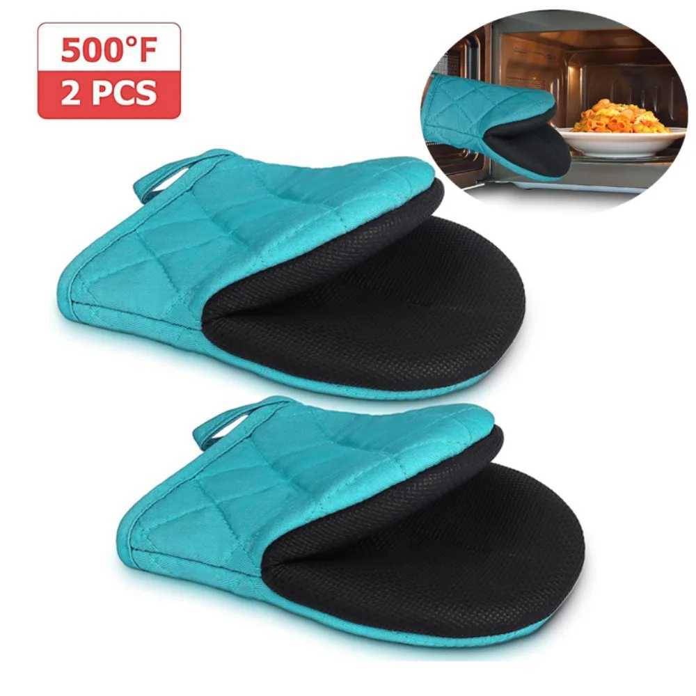 1 Pair Kitchen Oven Gloves High Heat Resistant Short Oven Mitts with Non-Slip Grip Surfaces and Hanging for BBQ Baking Cooking H251212
