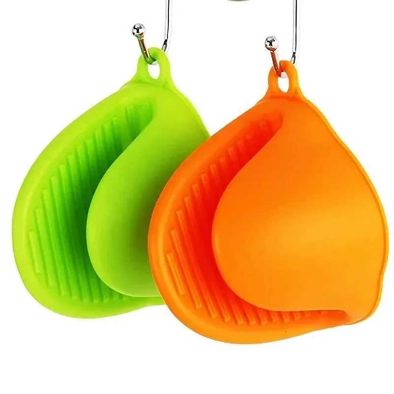 2pcs Thicken Baking silicone oven mitts Microwave Oven Glove Heat Insation Anti-slip Bowl Pot Clips kitchen gloves H251212