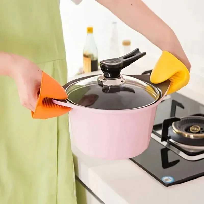 2pcs Thicken Baking silicone oven mitts Microwave Oven Glove Heat Insation Anti-slip Bowl Pot Clips kitchen gloves H251212