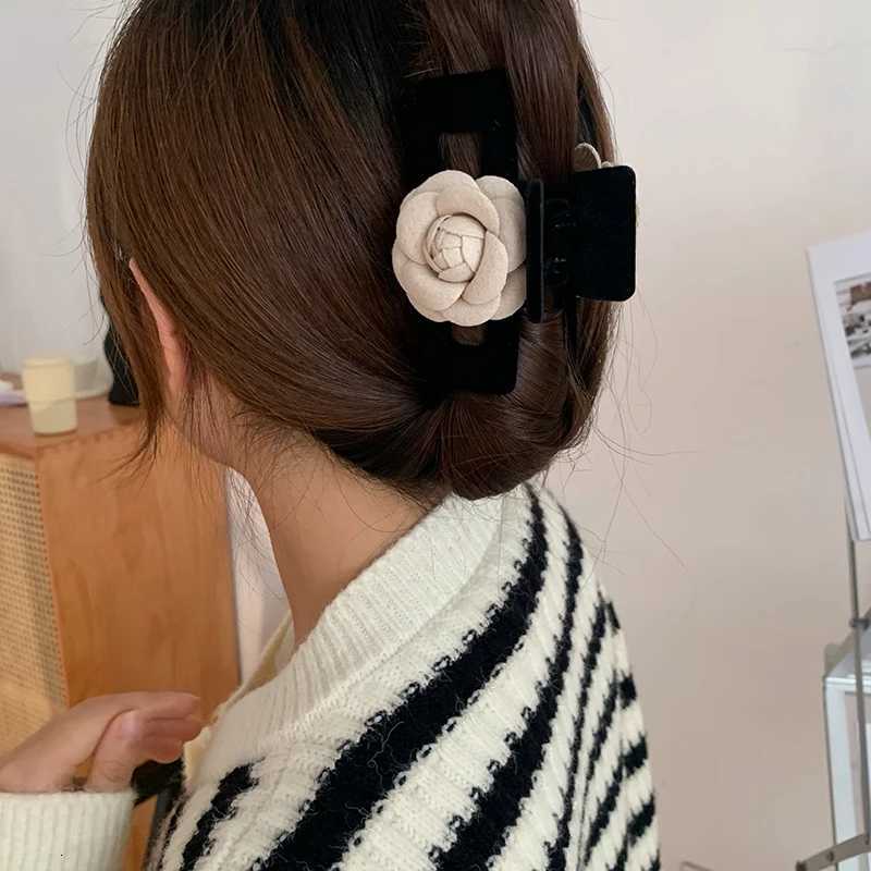 Autumn new flocking flower hairpin fashion and elegant ponytail clip Women Hair Grips Trend Heawear Ornament ACCESSORI FOR GIRL Y251213