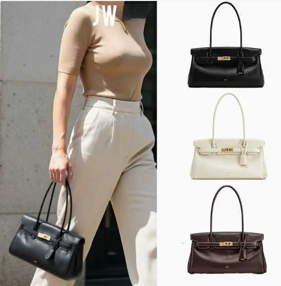 2025HOT luxury briefcase for wen single shoder underarm bag niche design baguette bag Y251213