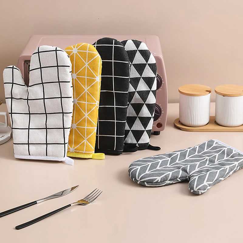 Oven Baking Gloves Oven Mitts Microwave Oven Gloves High-temperature Resistant Cotton Linen Gloves Kitchen Baking Tools Bakeware H251212