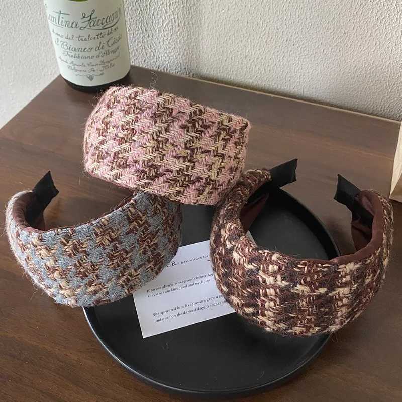 1 Piece of French Retro Wide Edge band for Dating and Cmuting with A Stylish and Versatile Structure Y251213