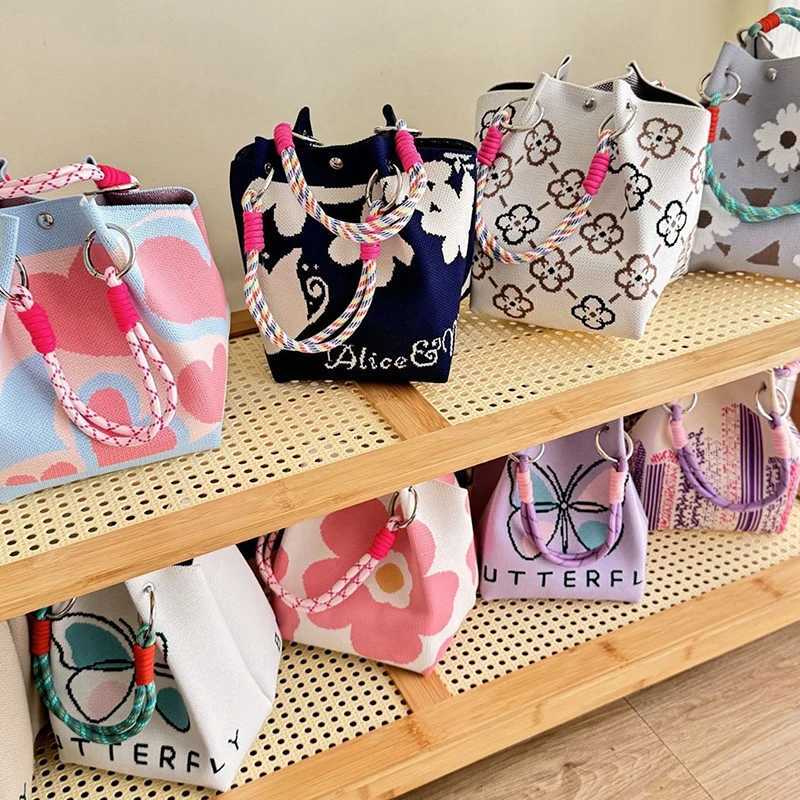 Womens Butterfly Knitted Bucket Bag Fashion Handbag Versatile Knitted Wrist Bag Shopping Handbag Cute HandbagT251213