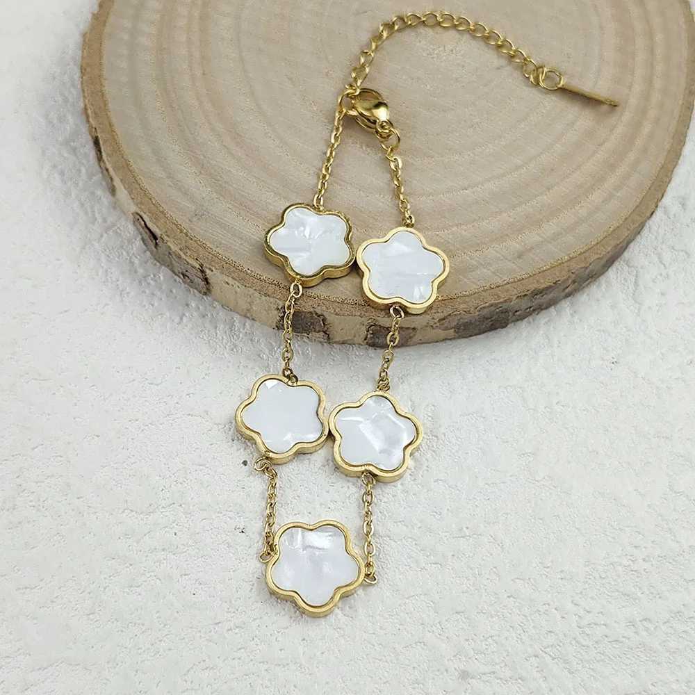 Classic Luxury StainlESS Steel Ladies Adjustable Five Flower s for Women New Fashion Party Jewelry Gifts M251213