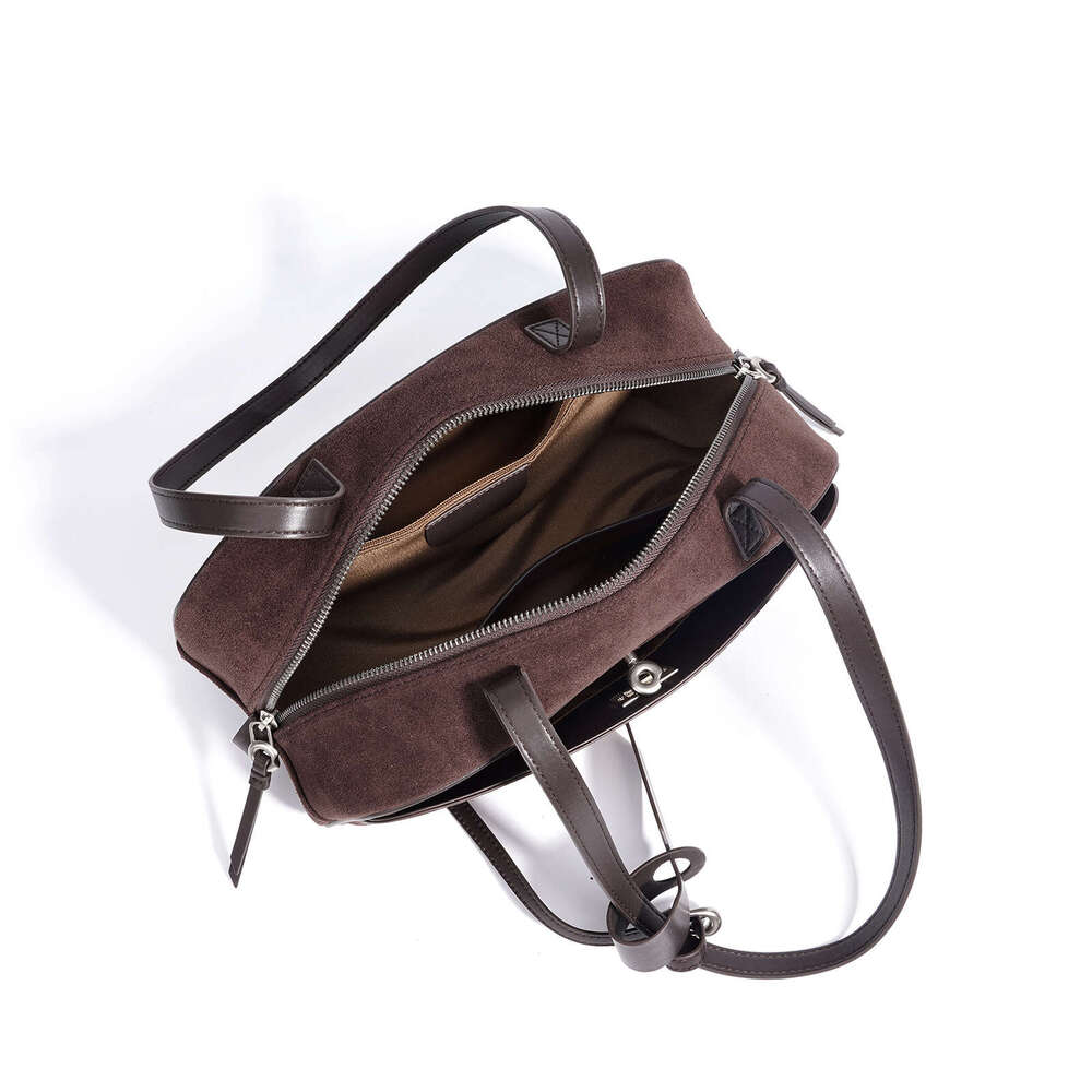 Luxury Bag Designer Bags Totes Hobo New Autumn Leather Single Shoulder Commuter Baguette Bag Niche Simple Fashion Pillow Handbag