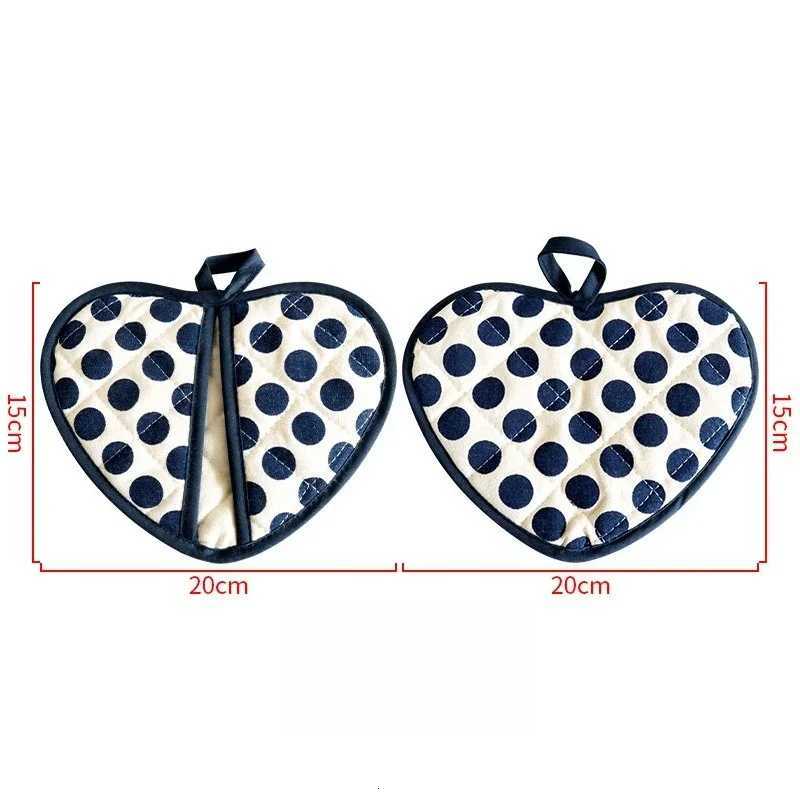 1PC -shaped Hand Clip Heat Insation Pad Coaster Anti-scalding Gloves Baking Kitchen High Temperature Resistant Oven H251212