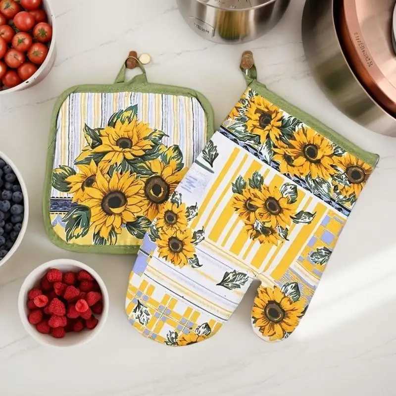 2Pcs Oven Mitts Kitchen Baking Cooking Accessories Anti-scalding Gloves Microwave Oven Gloves Insation Pot Holder H251212