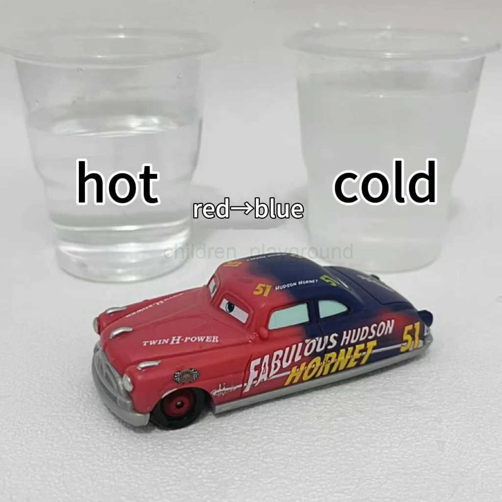 Disney Pixar Cars 3 Temperature-variable Model Lightning Color- changing Mcqueen Racing Family Mack Car Toy Children Toys Gift H251213