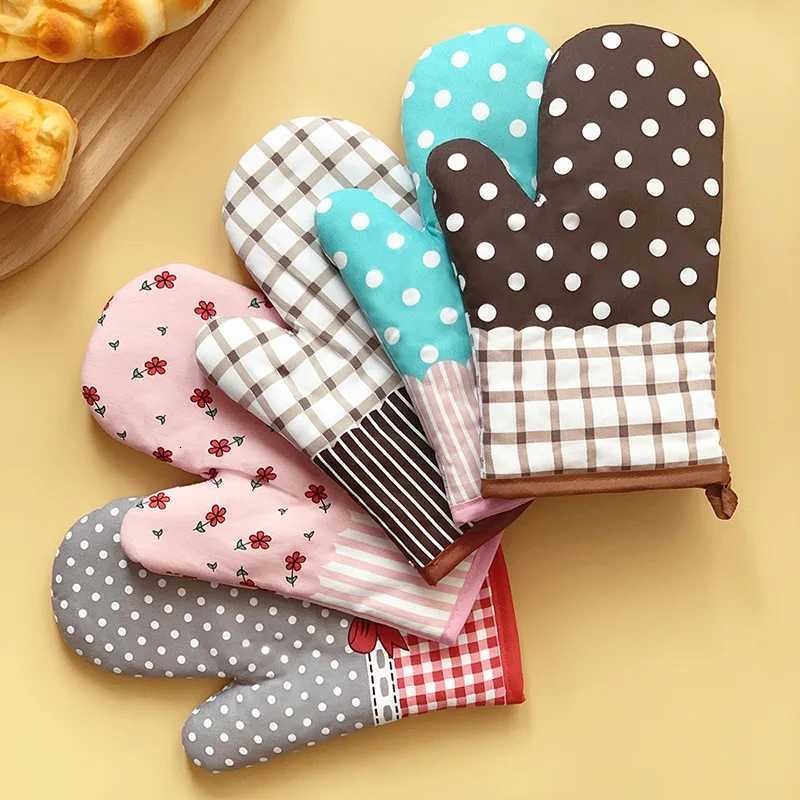 1PC New Pastoral Style Thicke Plaid Microwave Oven Insation Gloves Microwave Oven Gloves Hot Gloves Kitchenware H251212