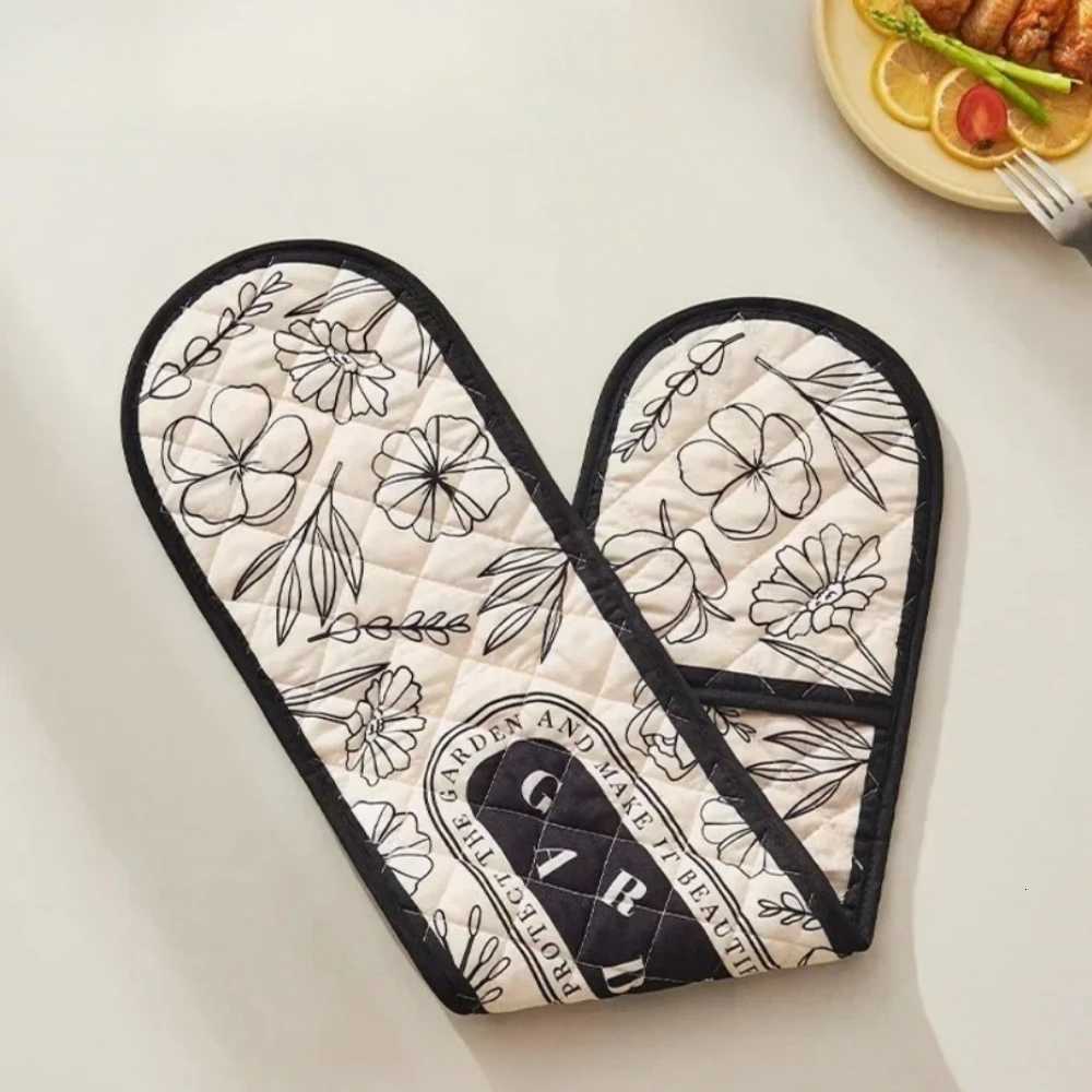1Pcs Oven Glove Heat Resistant Microwave Baking BBQ Integrated Glove Cotton Linen Nonslip Mitts He Baking Cooking Accessories H251212