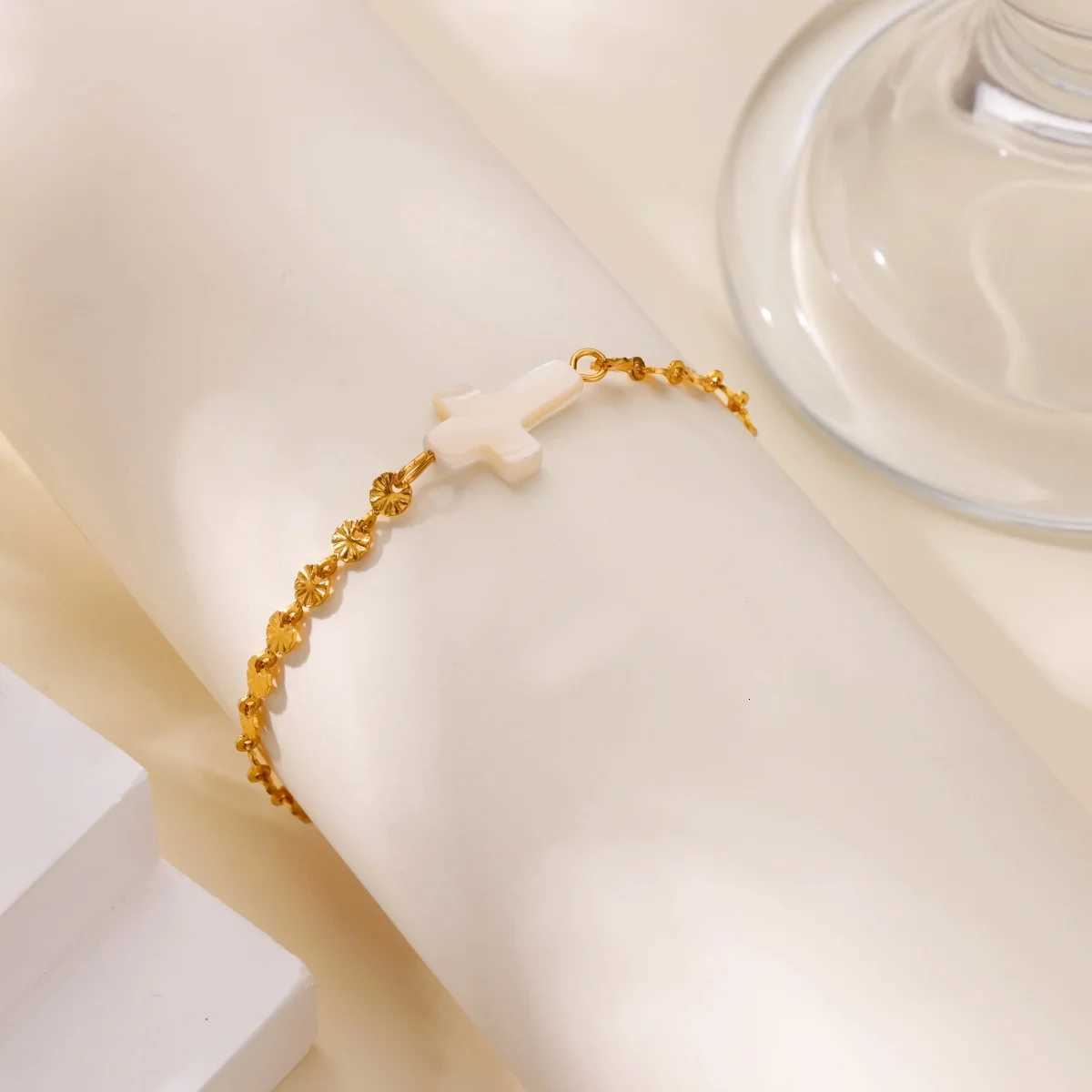 Free Shipping Fashion Cross For Women Stainless Steel Gold Color Chain 2025 New Party Wedding Couple Jewelry M251213