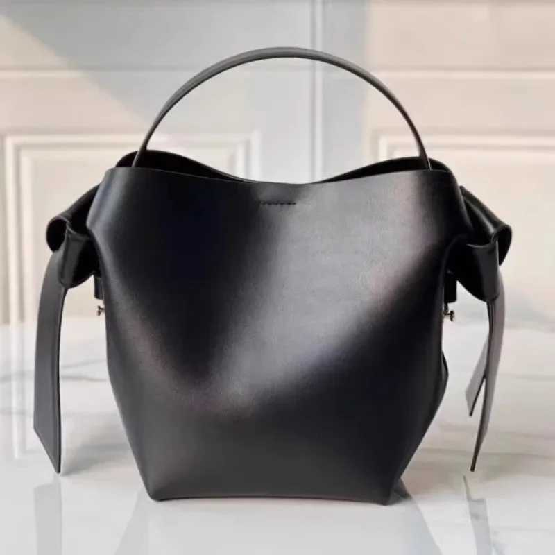 Fashion Bow-decorated Tote Bag Genuine Leather Shoulder Crossbody Bag Commuter Portable Bucket Bag/womens Handbag/shoulder BagT251213