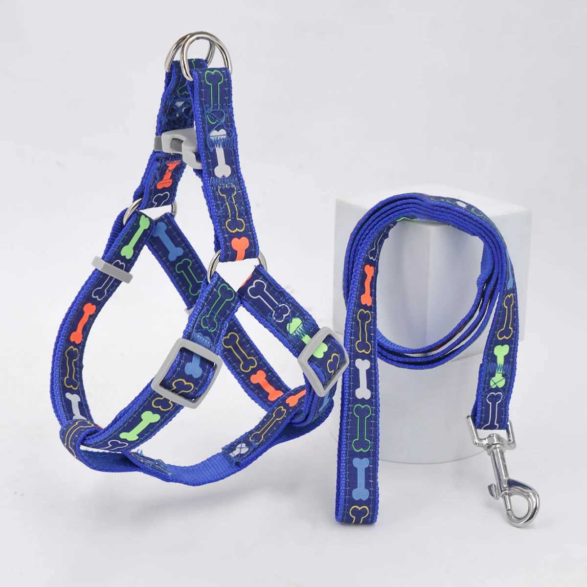 A set of cartoon bone dog harness handles for indoor and outdoor use M251213