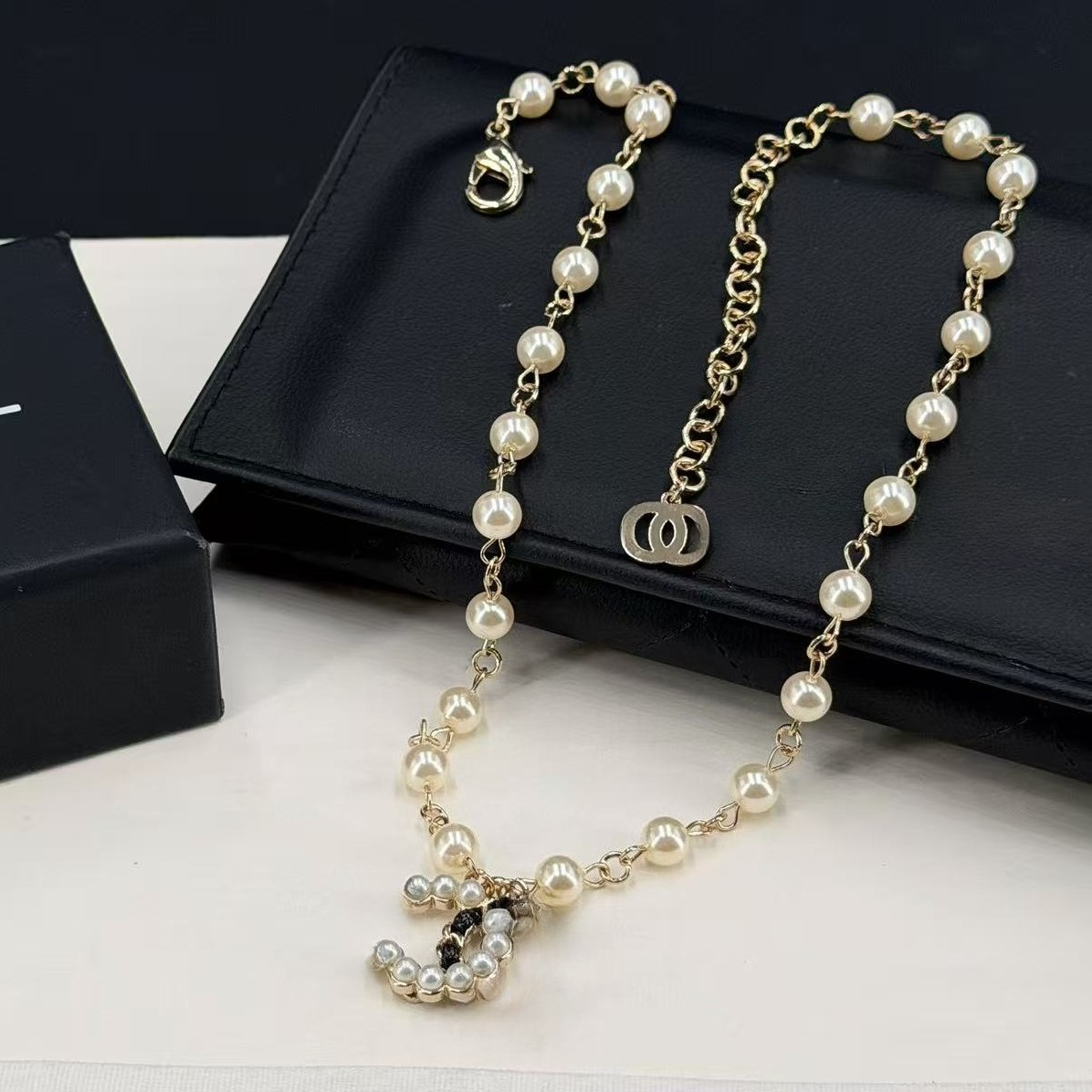 Fashion Classics Long Pearl Necklace Chain for Women Party Wedding Lovers Gift Necklace Designer Jewelry with Box