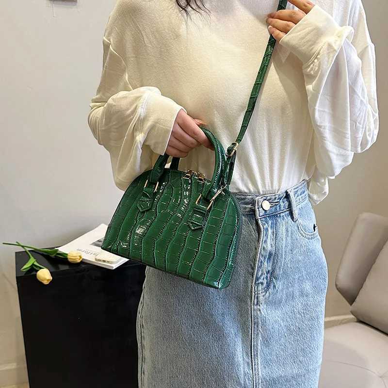 Retro Shoulder Bag Fashion Pu Leather New Womens Bag Waterproof Crocodile Pattern Versatile Crossbody Bag Hand Bags for WomenT251213