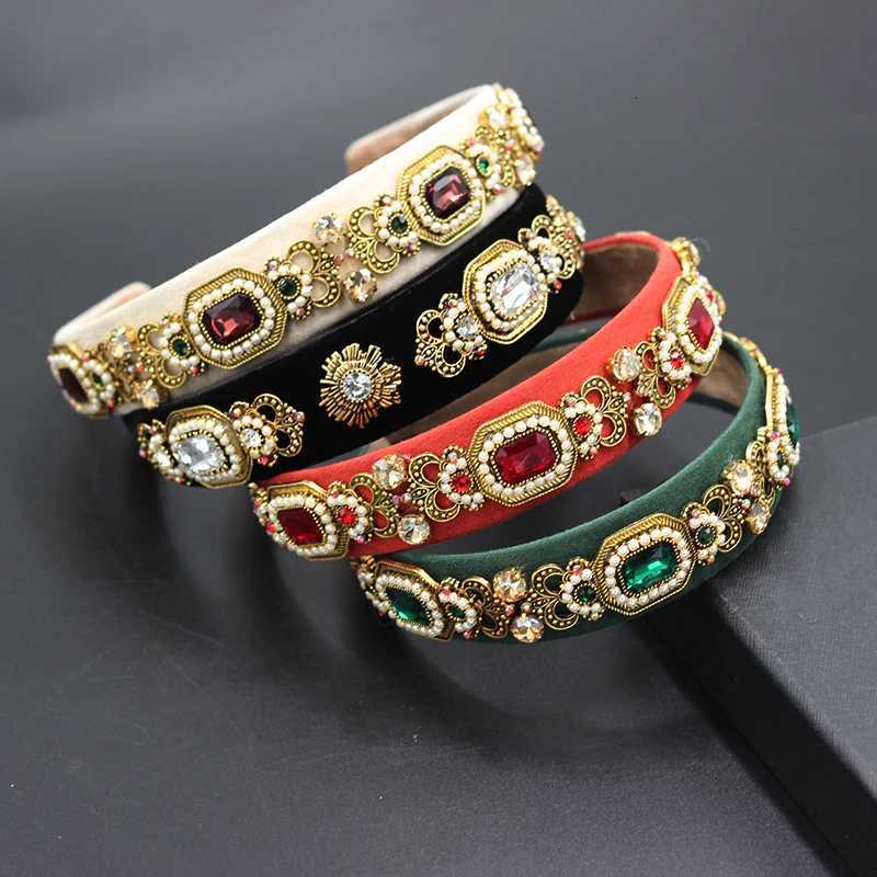 New fashion simple baroque band r beads metal wer rhinestone geetric ladies pr catwalk haiand 776 Y251213