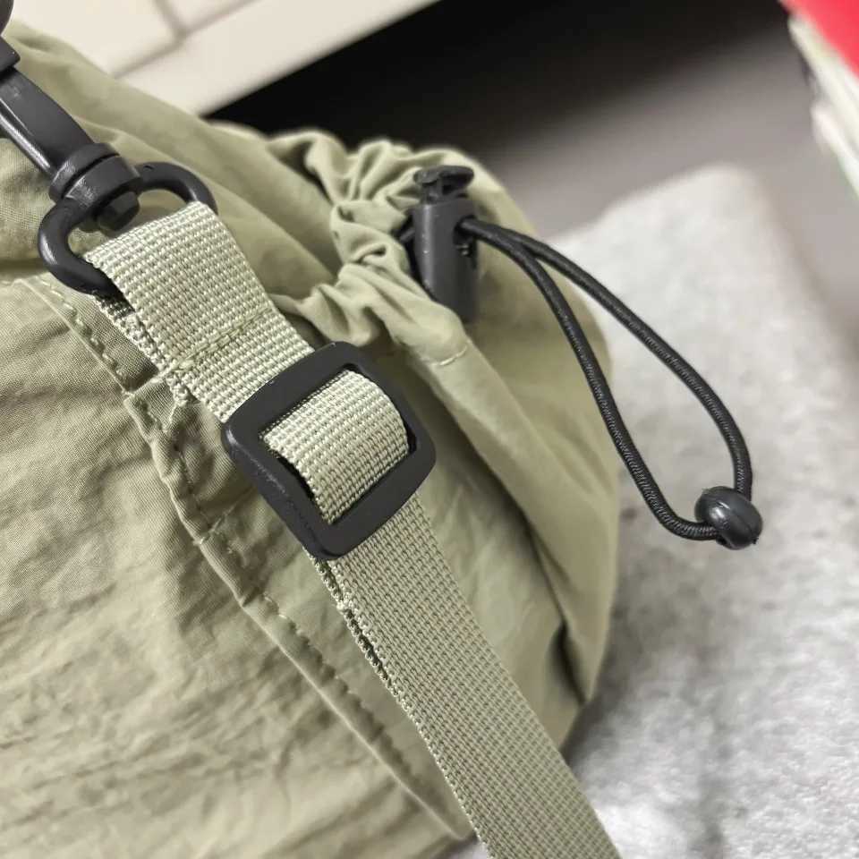 Lightweight Bucket Crossbody Bag for Women Nylon with String Opening Interior Phone PocketT251213