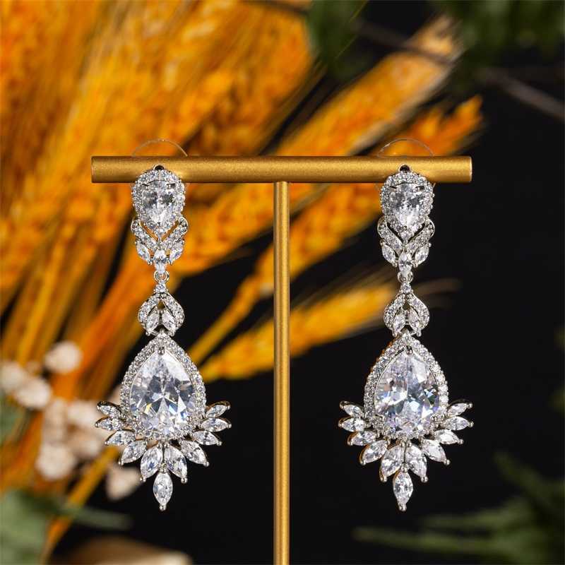 silver Simple Niche Designer diamond stud earring Light Earrings For Women Fashion Luxury Elegant Jewelry Party Gifts