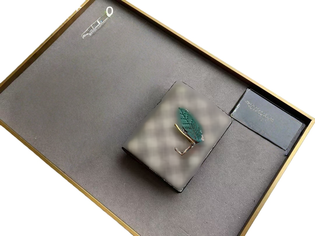 Trendsetting Luxurious Leather Accessory Duo: High-Quality Designer Bag with Coordinating Purse