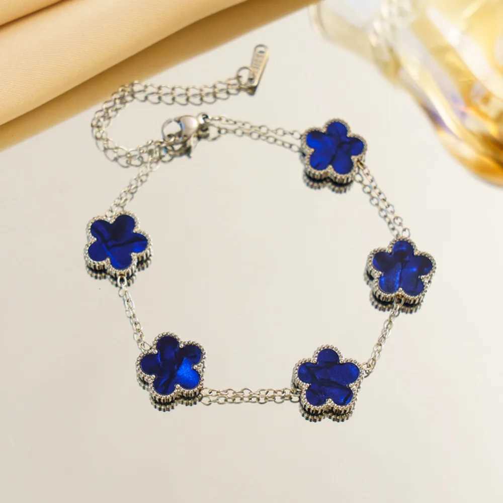 Titanium Steel Five- Flower For Women Adjustable Design Luxury High-End Fashion Fadeless Party Jewelry Gifts M251213