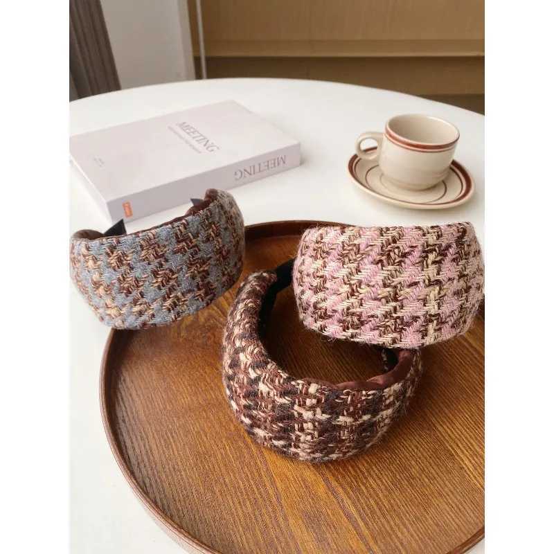 1 Piece of French Retro Wide Edge band for Dating and Cmuting with A Stylish and Versatile Structure Y251213