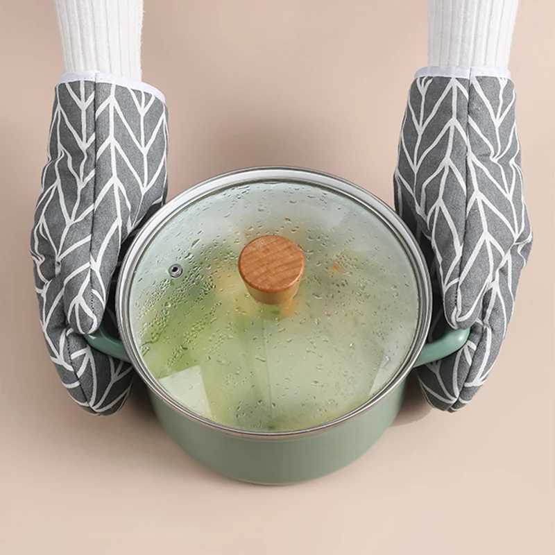 2pcs Heat-insating Gloves Anti-scald Microwave Gloves High Temperature Resistant Kitchen Baking Oven Gloves H251212