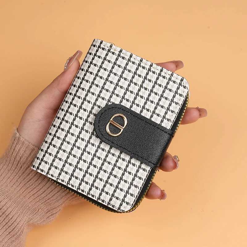 2025 New Wallet Wens Short and Cpact Card Bag Ins Student Large Capacity Mti Card Folding Short Zero Wallet Y251213