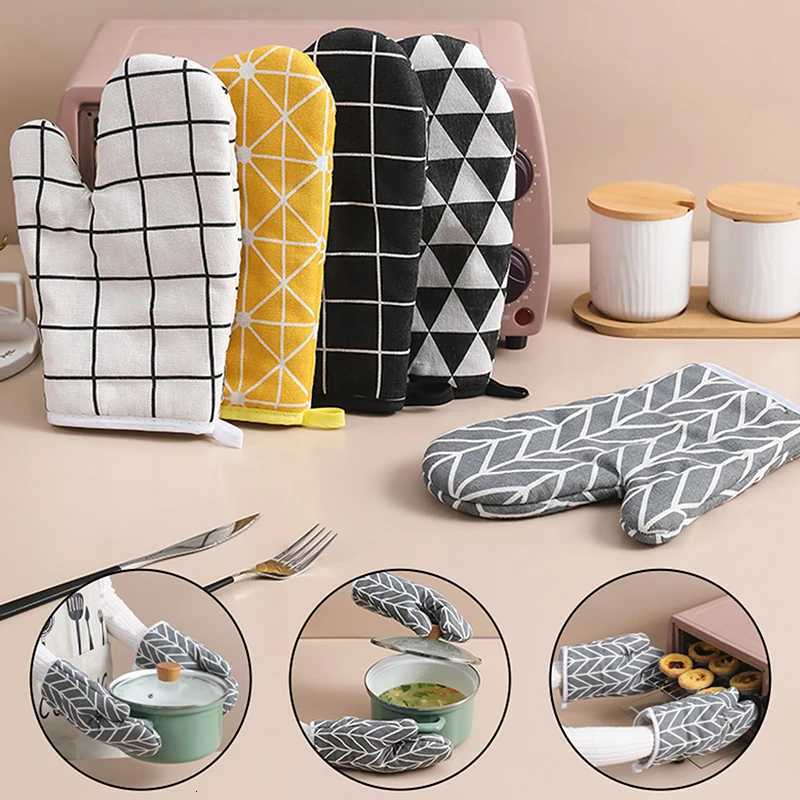Oven Baking Gloves Oven Mitts Microwave Oven Gloves High-temperature Resistant Cotton Linen Gloves Kitchen Baking Tools Bakeware H251212
