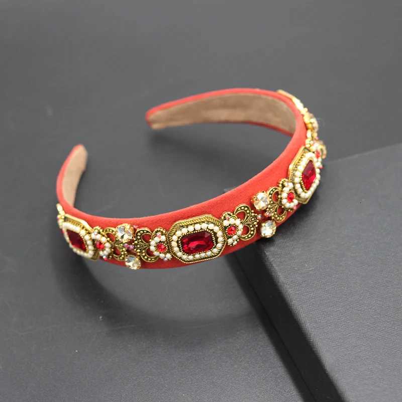 New fashion simple baroque band r beads metal wer rhinestone geetric ladies pr catwalk haiand 776 Y251213