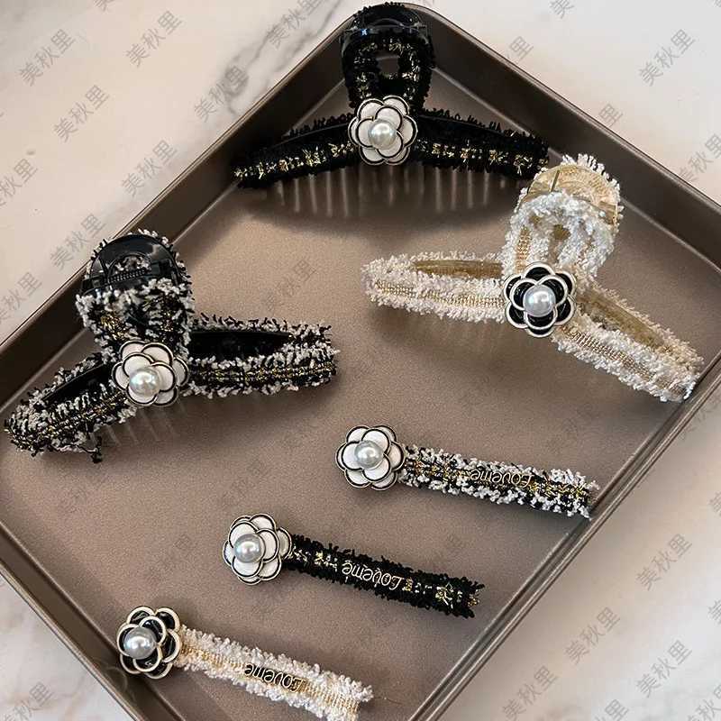 Hair clips Camellia flower hair clip with pearl shark clip hair accessories for girls Hair decoration Y251213