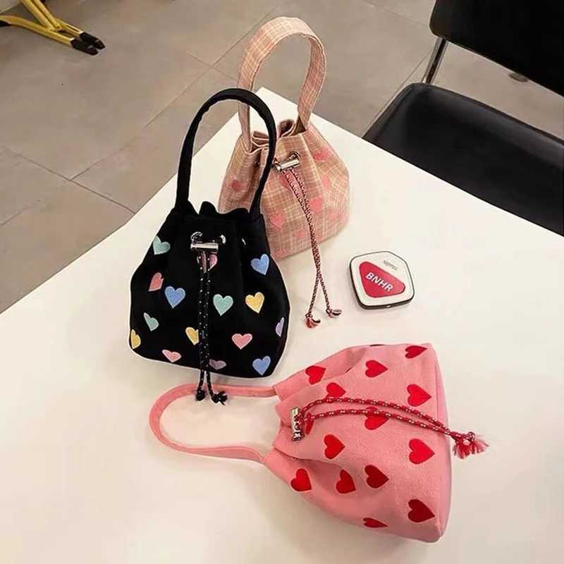 Womens Handbag New Korean Embroidery Heart Sweet Fashionable Versatile Handbags Mini High-capacity Cute Shoulder Crossbody BagsT251213