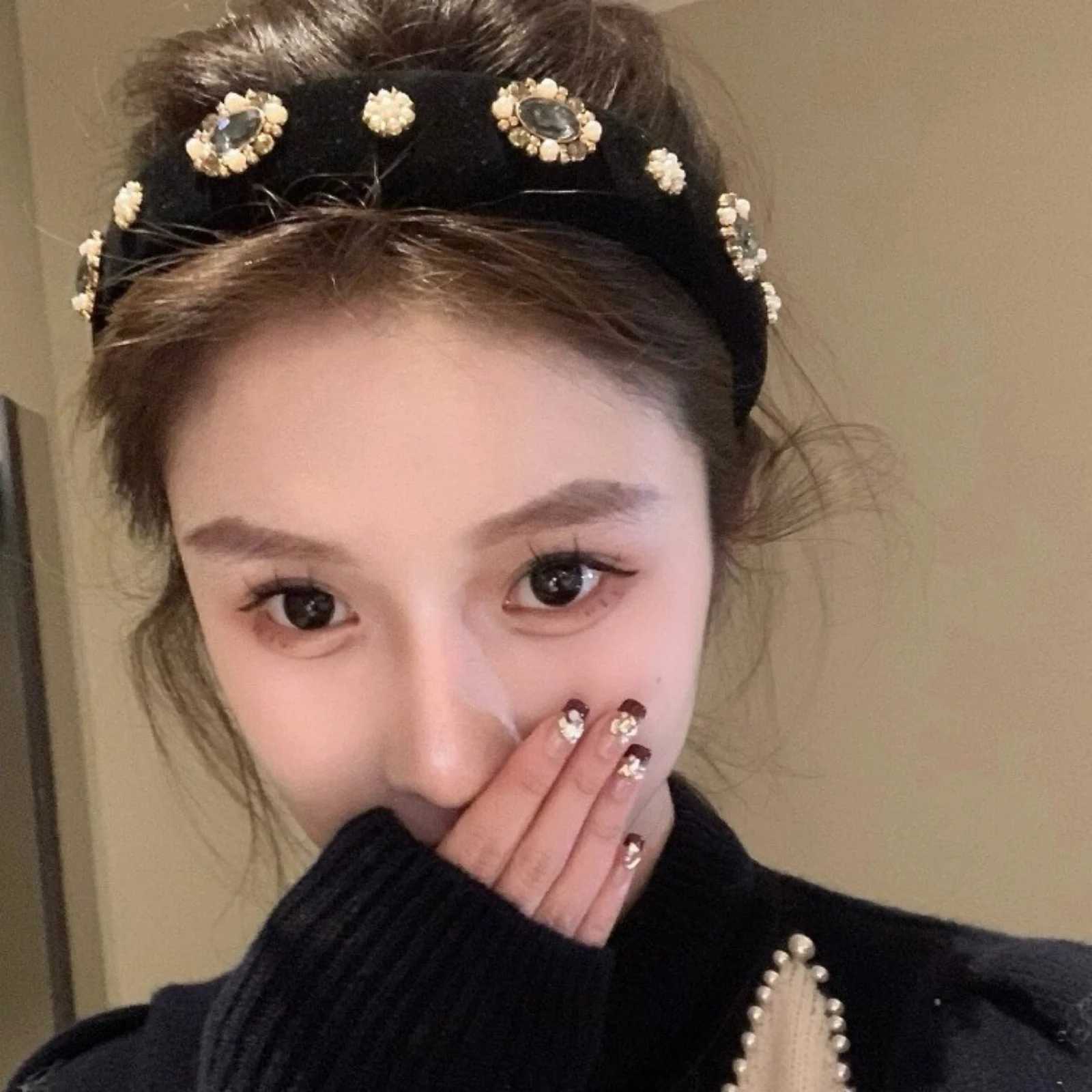 1Pc Autumn Winter New Style Sparkly Rhinestone Elegant Hair-Holding band for Wen High-End Light Luxury Hair Clip Korea Y251213