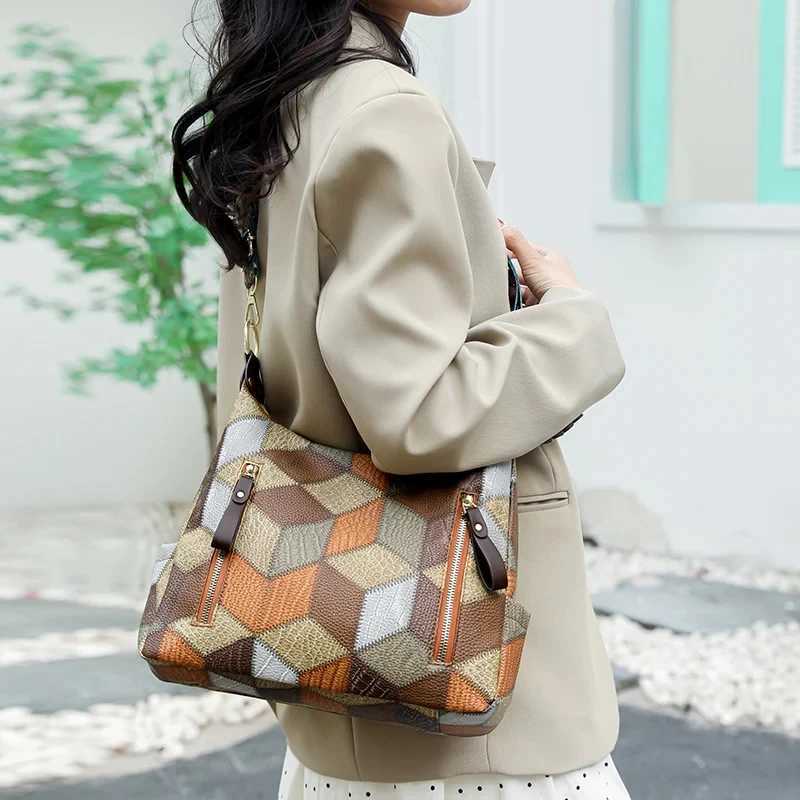 Fashion Contrast Color Large Capacity Female Tote Bag PU Leather Ladys Shoulder Bag Brand Designer Womens Bucket HandbagsT251213