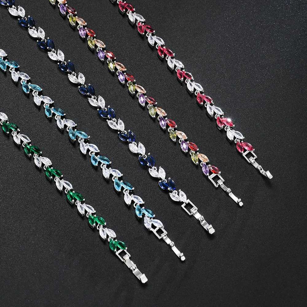 Trendy Charm Cubic Zirconia Bangles For Bride s Jewelry Sliver Color Clear CZ Crystal Bangles For Women M251213