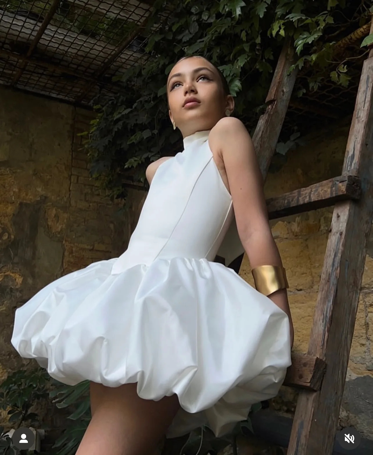 White Halter Girls Party Dress Short Flower Girl Dress Mini Formal Gala Dress for Kids Satin Birthday Party Ball Gowns 251213