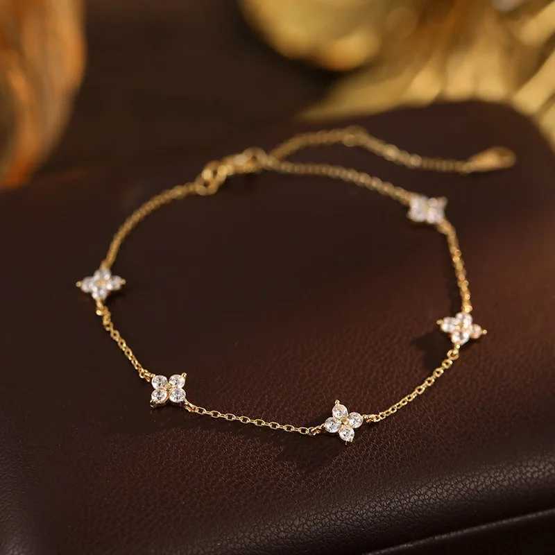925 Sterling Silver Shiny Zircon Flower For Women Luxury Temperament Chain Birthday Party Charm Jewelry Gifts M251213