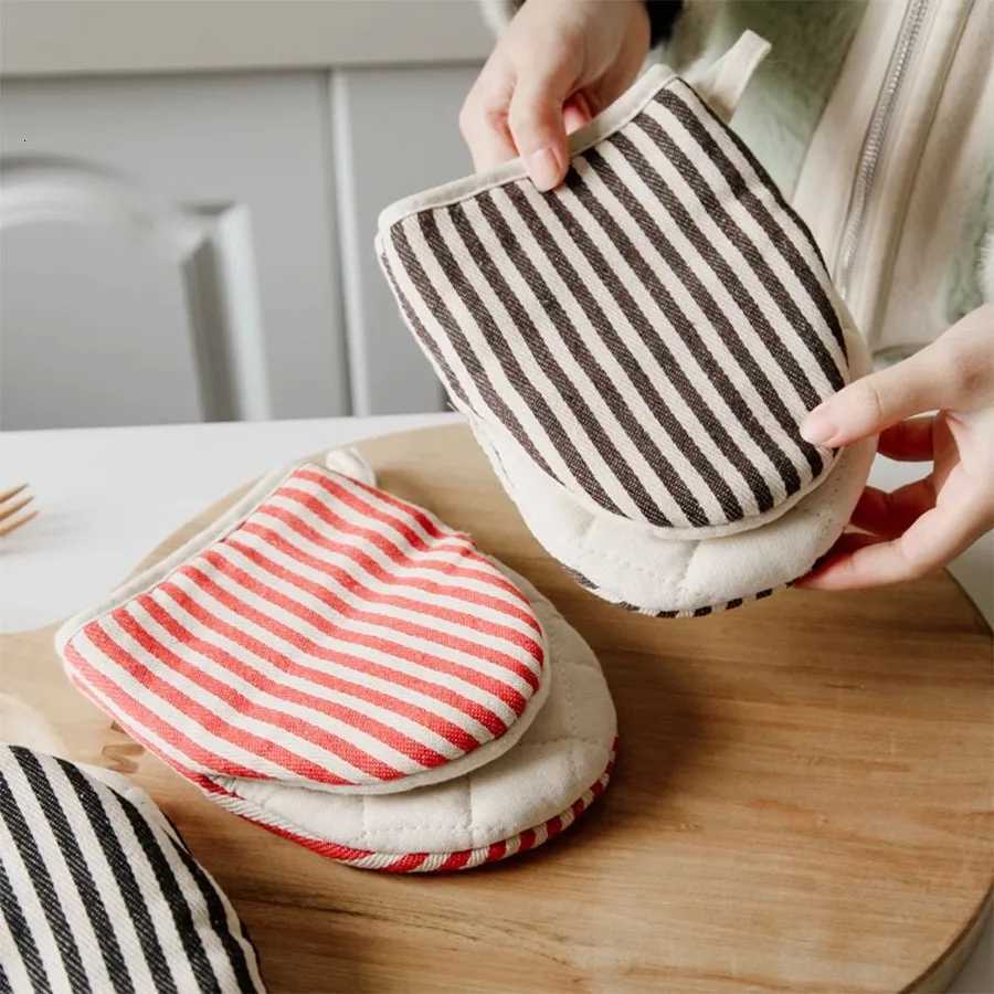Thicke microwave oven gloves cotton linen heat resistant kitchen baking gloves Household steam box oven special H251212
