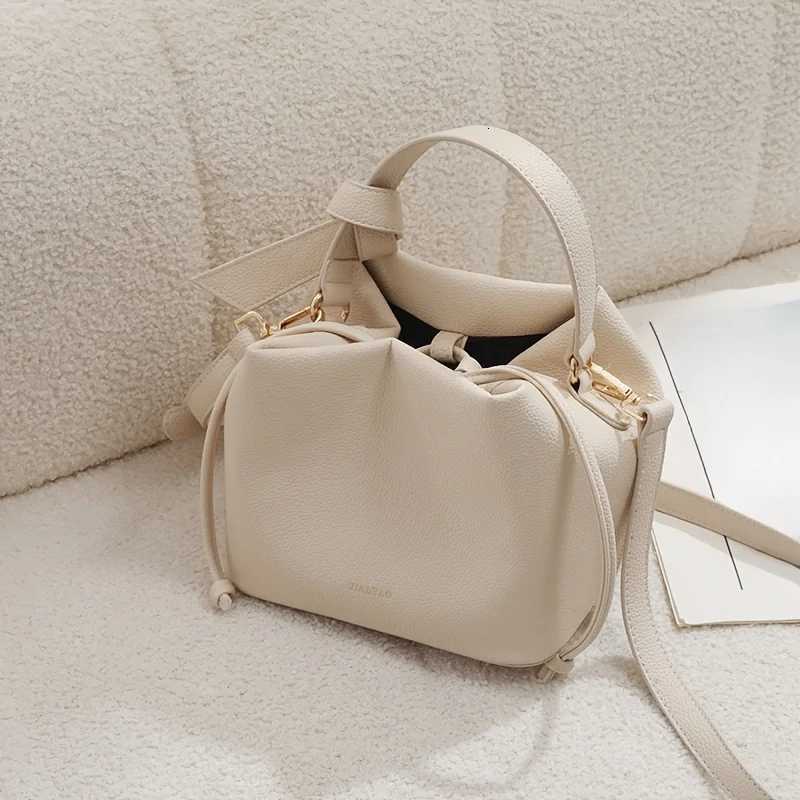 Fashion Womens Handbag Elegant Solid Color Shoulder Bag Suitable for Daily Use Leather Commuting Versatile Crossbody BagsT251213