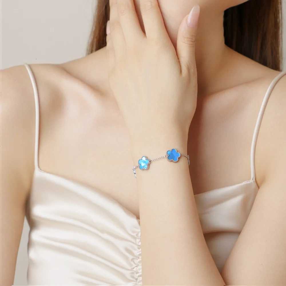 Titanium Steel Five- Flower For Women Adjustable Design Luxury High-End Fashion Fadeless Party Jewelry Gifts M251213